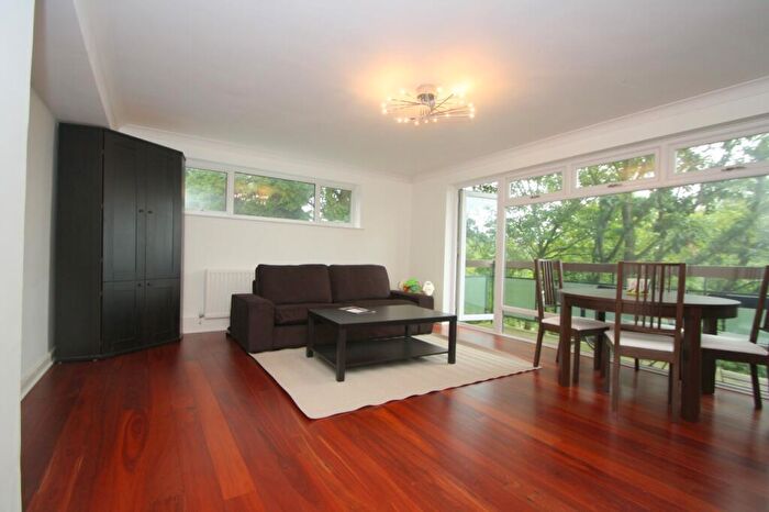 2 Bedroom Apartment To Rent In Fitzroy Court, Shepherd's Hill, Highgate, N6