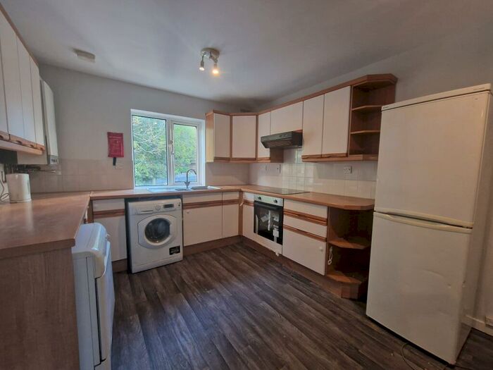 2 Bedroom Maisonette To Rent In Overbury Close, Birmingham, B31