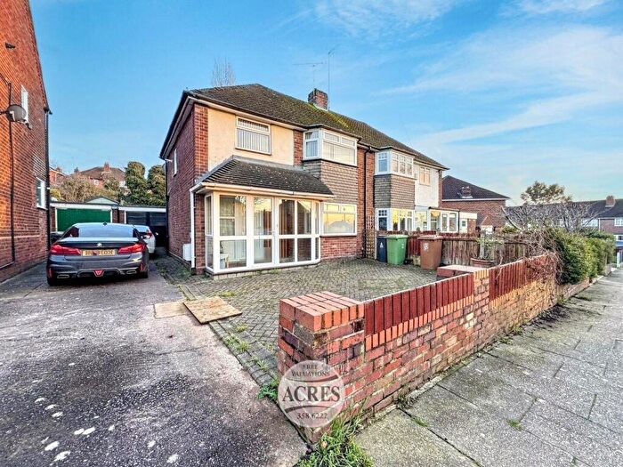 3 Bedroom Semi Detached House For Sale In Pomeroy Road, Great Barr, Birmingham, B43