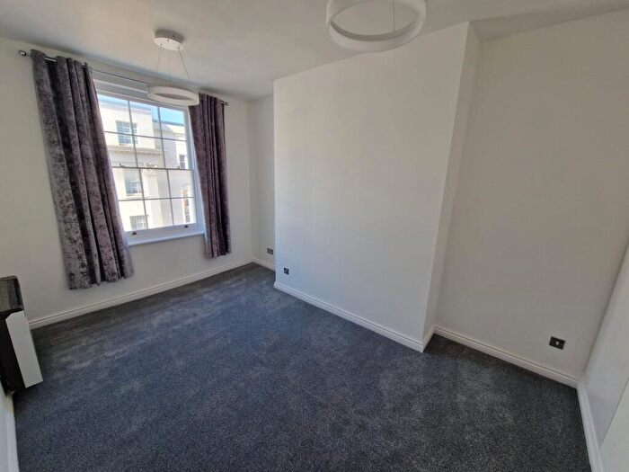 1 Bedroom Flat To Rent In Regent Place, Leamington Spa, CV31