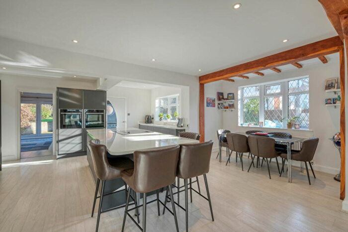4 Bedroom Detached House For Sale In Lower Shepley Lane, Lickey End, Bromsgrove, B60