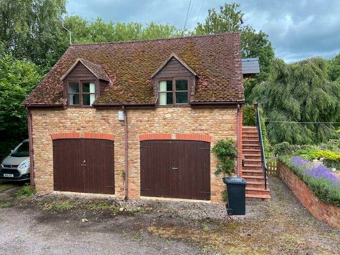 1 Bedroom Flat To Rent In The Hayloft, Church Farm, Old Lane, Kilcot, Newent, GL18