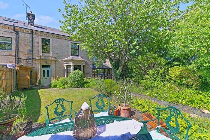 4 Bedroom Town House For Sale In Scotland Lane, Cragg Wood, LS18