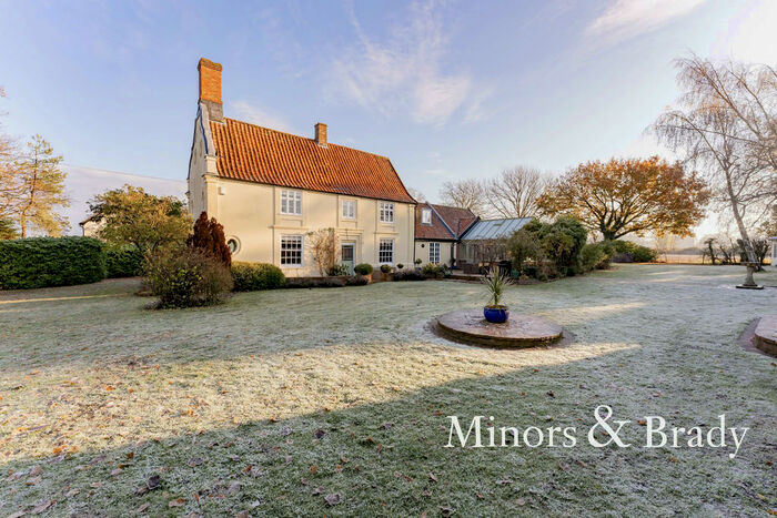 6 Bedroom Detached House For Sale In Silver Street, Besthorpe, NR17