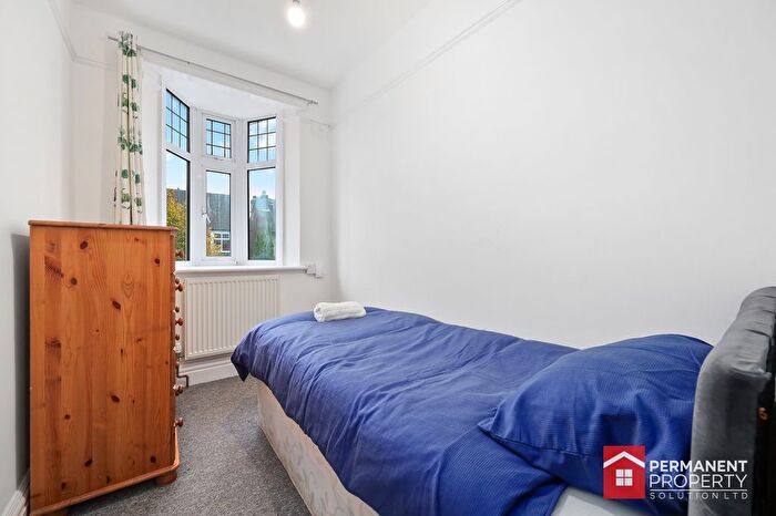 3 Bedroom Semi-Detached House To Rent In Camberley Avenue, London, SW20