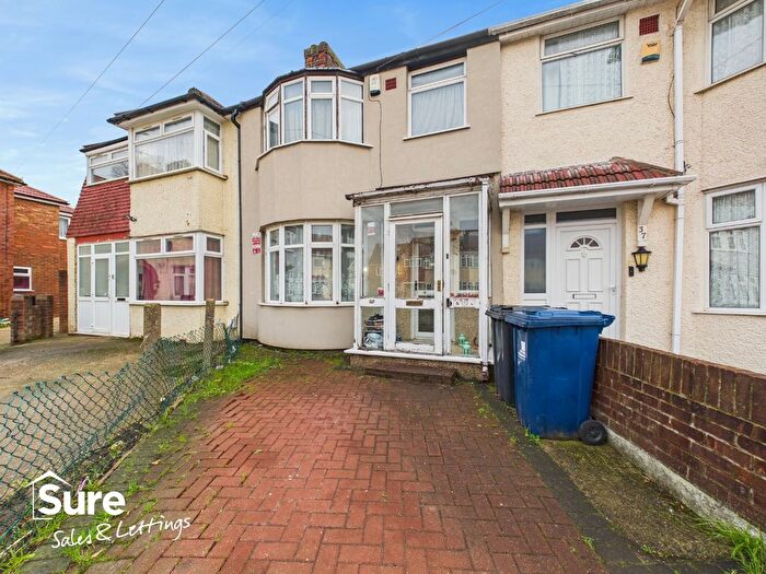 3 Bedroom Terraced House For Sale In St. Peters Road, Southall, Greater London, UB1