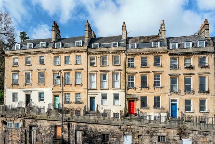 1 Bedroom Apartment To Rent In Walcot Parade, Bath, BA1