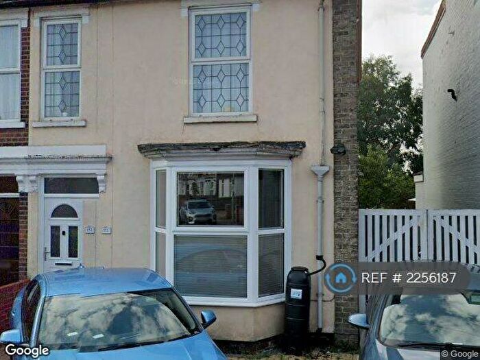 4 Bedroom Semi-Detached House To Rent In Foxhall Road, Ipswich, IP3