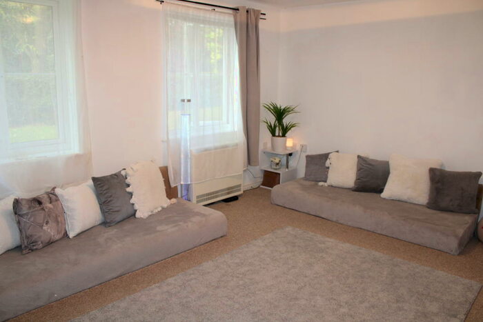 2 Bedroom Apartment To Rent In Haunch Lane, Birmingham, B13