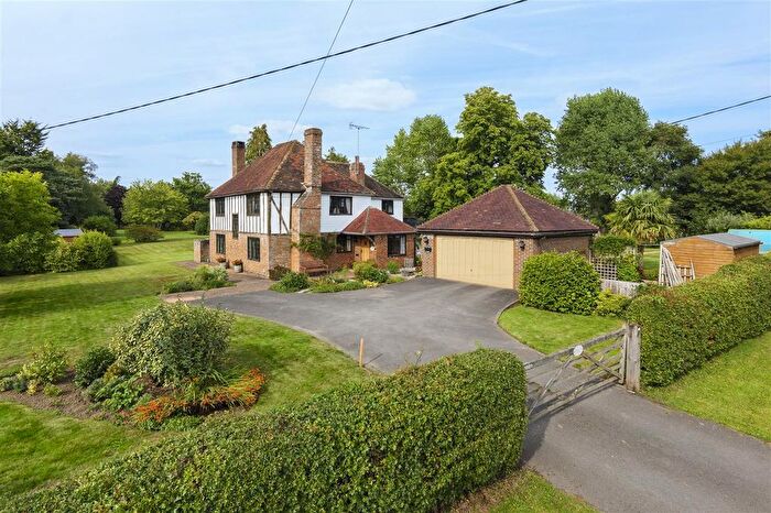 4 Bedroom Detached House For Sale In Manor Farm, Headcorn, TN27