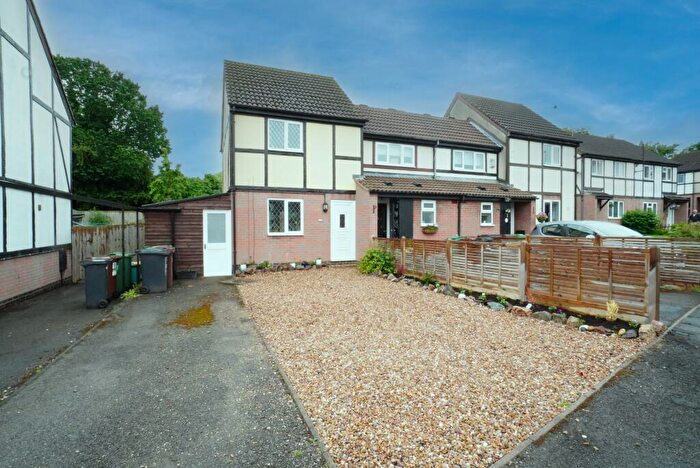 2 Bedroom Town House For Sale In The Inleys, Shepshed, LE12