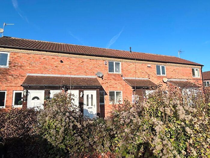 2 Bedroom Terraced House For Sale In Rainsborough, Milton Keynes, MK14