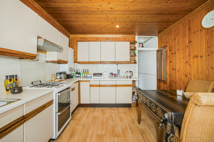 1 Bedroom Flat For Sale In Morieux Road, E10