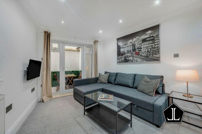 2 Bedroom Flat To Rent In Bell Street, London, NW1