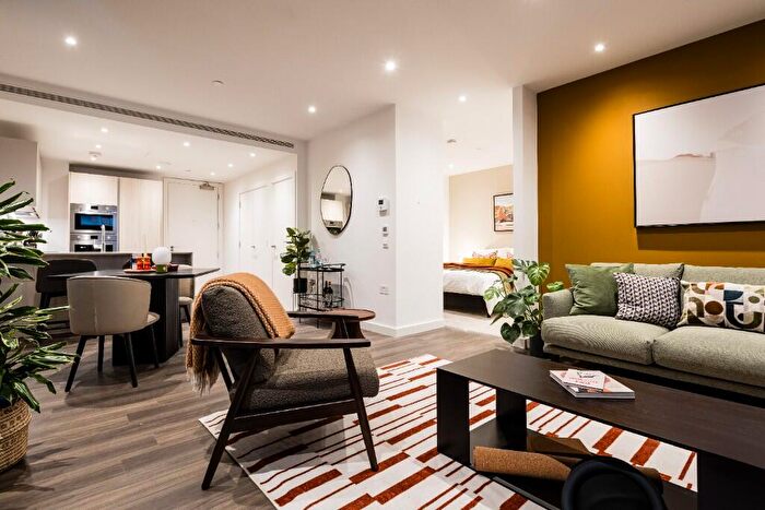 Studio To Rent In Nine Elms Lane, London, SW11