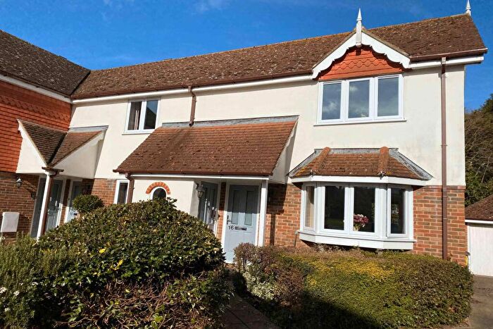 2 Bedroom Ground Maisonette To Rent In Effingham, Leatherhead, KT24