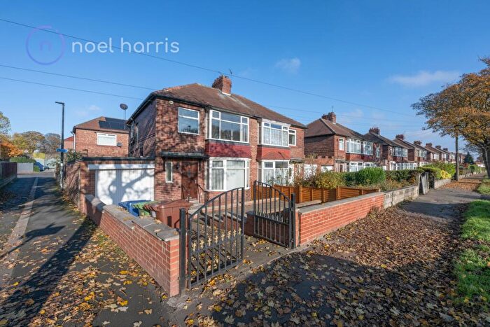 3 Bedroom Semi-Detached House For Sale In Coast Road, Cochrane Park, NE7