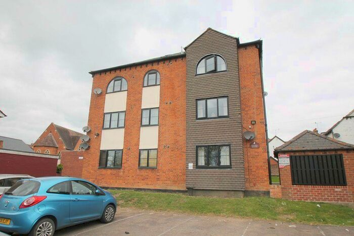 2 Bedroom Flat To Rent In Swilgate Road, Tewkesbury, GL20