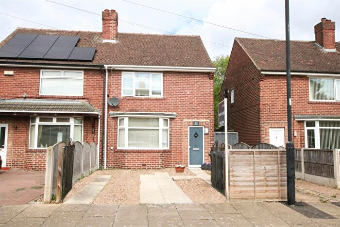 2 Bedroom Semi-Detached House For Sale In Aintree Avenue, Cantley, Doncaster, DN4