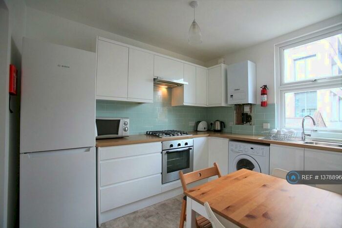 4 Bedroom Flat To Rent In Camden, London, NW1