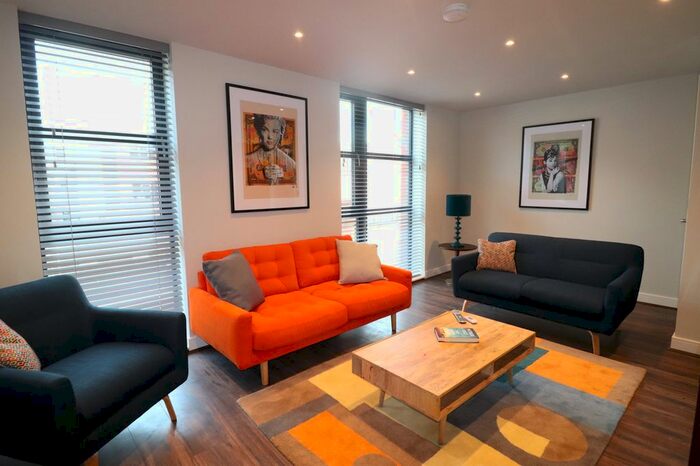 3 Bedroom Terraced House To Rent In Moreton Street, Birmingham, B1