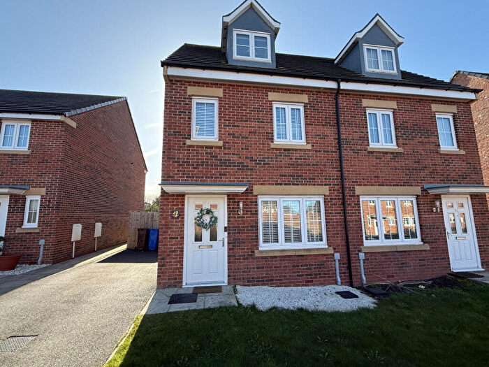 3 Bedroom Semi Detached House For Sale In Springfield Drive, Warton, PR4