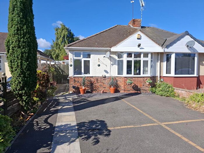 2 Bedroom Semi-Detached Bungalow For Sale In Gorse Close, Northampton, NN2