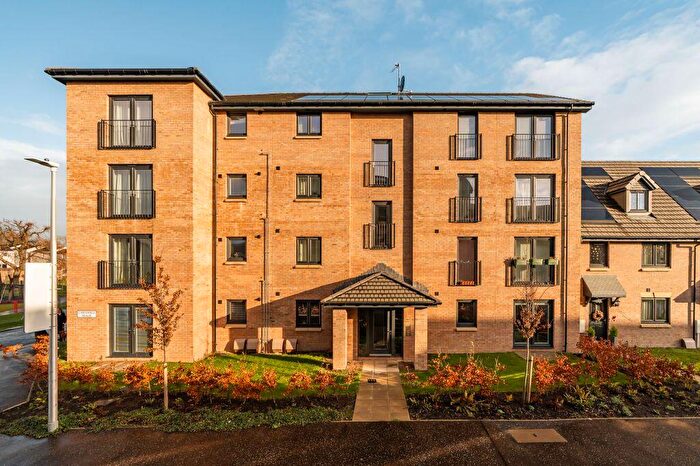2 Bedroom Flat For Sale In / Carswell Walk, South Queensferry, EH30