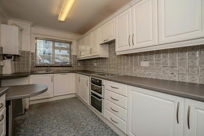 2 Bedroom Flat To Rent In Portland Road, Gravesend, DA12