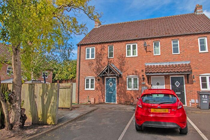 2 Bedroom End Of Terrace House For Sale In Willoughby Chase, Gainsborough, DN21