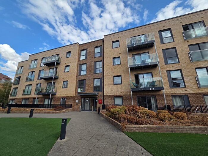 2 Bedroom Apartment To Rent In Wilson Court, LU2