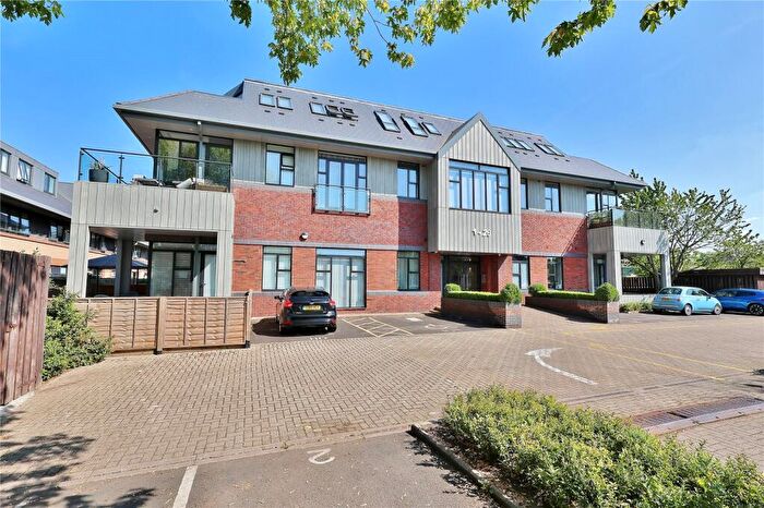 1 Bedroom Flat For Sale In Albert Drive, Surrey, Woking, GU21
