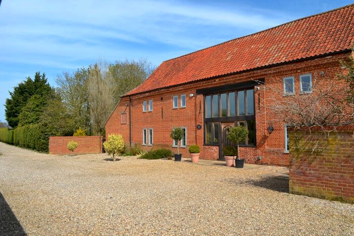 5 Bedroom Detached House For Sale In Wendling Road, Longham, Dereham, NR19