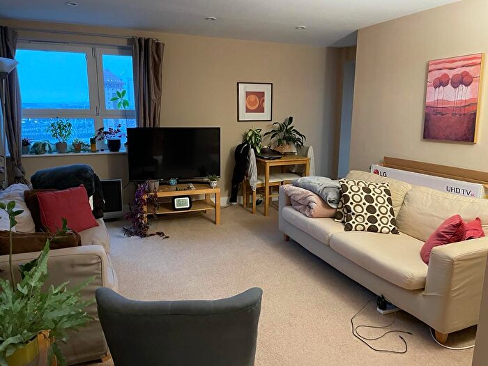 1 Bedroom Apartment To Rent In Kings Road, Swansea, SA1