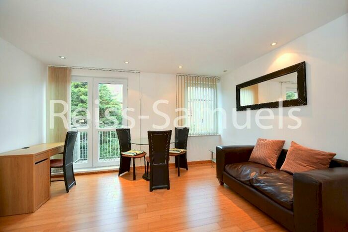 1 Bedroom Apartment To Rent In Helion Court, Westferry Road, London, E14