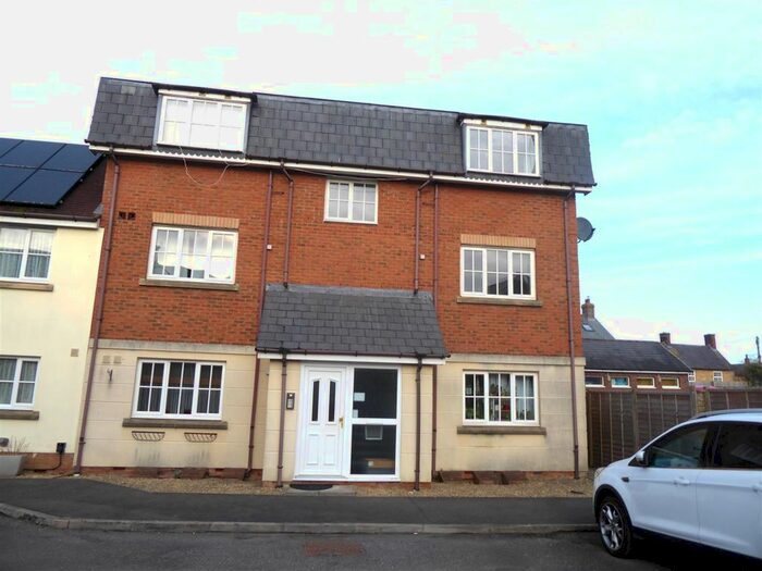 1 Bedroom Flat To Rent In Cresscombe Close, Gillingham, SP8