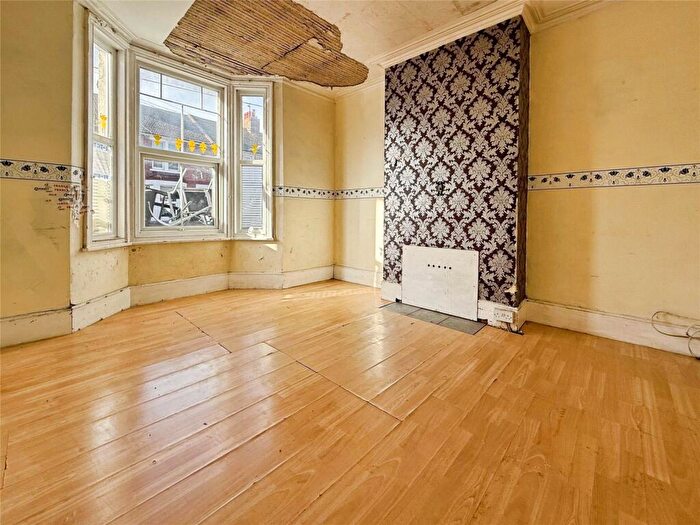3 Bedroom Terraced House For Sale In Stanhope Road, Littlehampton, West Sussex, BN17