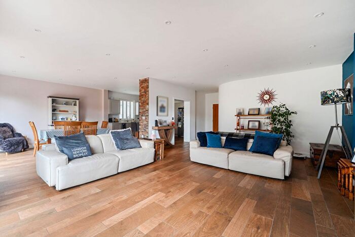 5 Bedroom Detached House For Sale In Burford Road, Bickley, Bromley, BR1