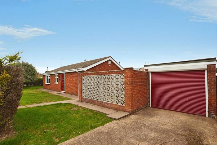 3 Bedroom Detached Bungalow For Sale In The Meadows, Burringham, Scunthorpe, DN17
