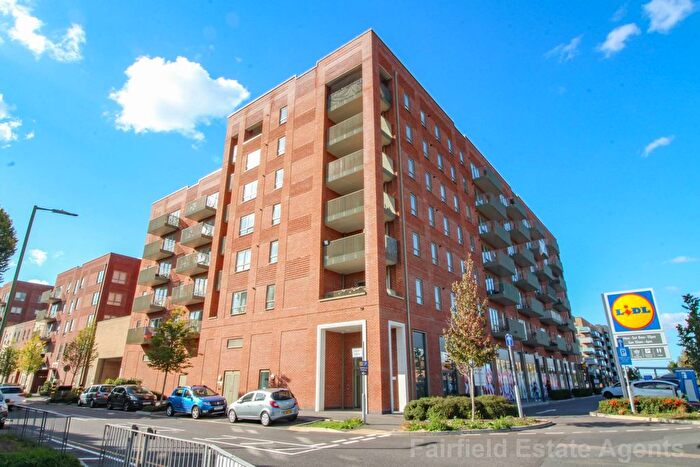 2 Bedroom Flat For Sale In Buxton House, Oxhey Drive, WD19