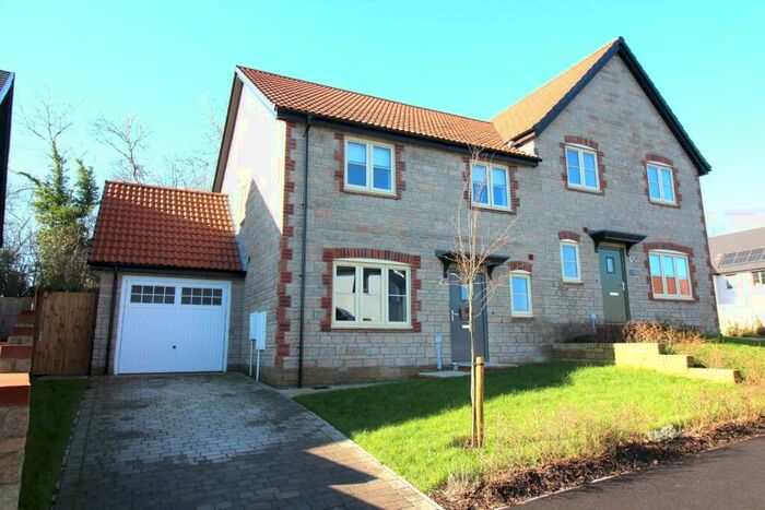 4 Bedroom House For Sale In Clements Way, Tytherington, GL12