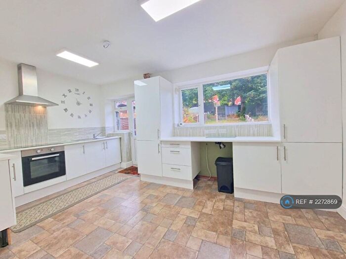 3 Bedroom Terraced House To Rent In Curbar Road, Birmingham, B42