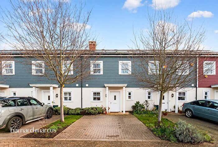 3 Bedroom Terraced House For Sale In Westmount Close, Worcester Park, KT4