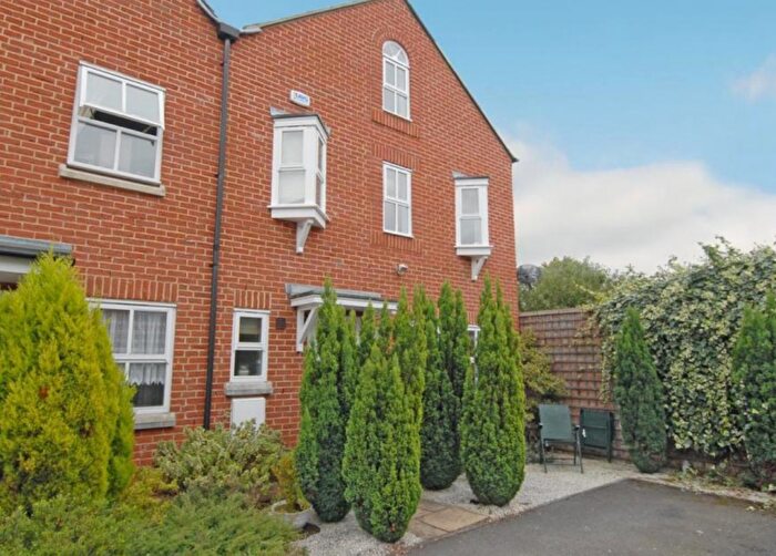 3 Bedroom Semi Detached House To Rent In New High Street, Oxford, Oxfordshire, OX3