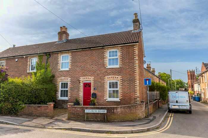 3 Bedroom Cottage To Rent In Church Road, Parkstone, Poole, BH14