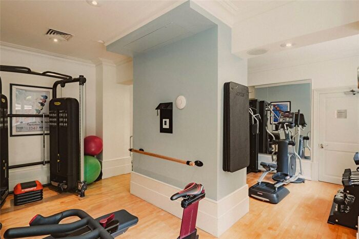 3 Bedroom Flat For Sale In Rose Square, Fulham Road, Chelsea, London, SW3