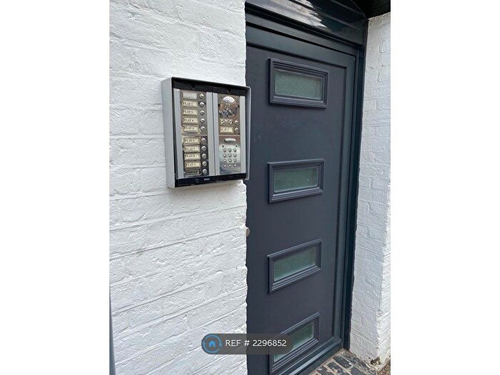 1 Bedroom Flat To Rent In Holywell House, London, E11