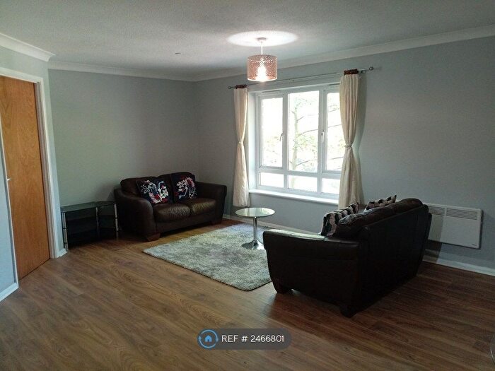 2 Bedroom Flat To Rent In Brook Court, Nottingham, NG7