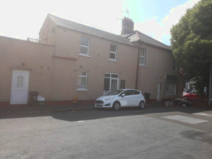 1 Bedroom Flat To Rent In Bishop Street, Newport, NP19