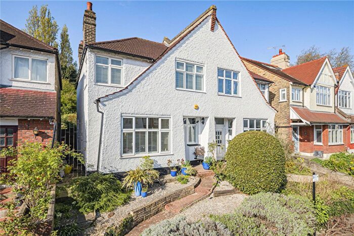 3 Bedroom Semi-Detached House To Rent In Cliffview Road, London, SE13